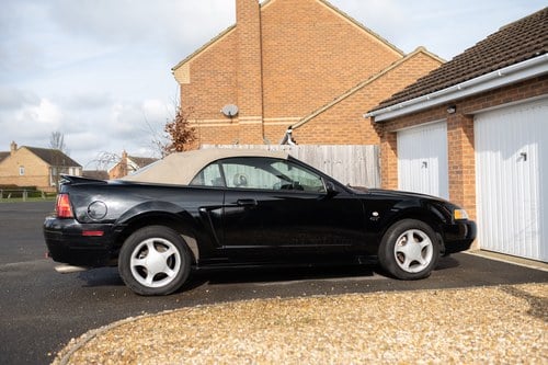 NO RESERVE - 2000 Ford Mustang Convertible (LHD) In vendita (immagine 3 di 223)