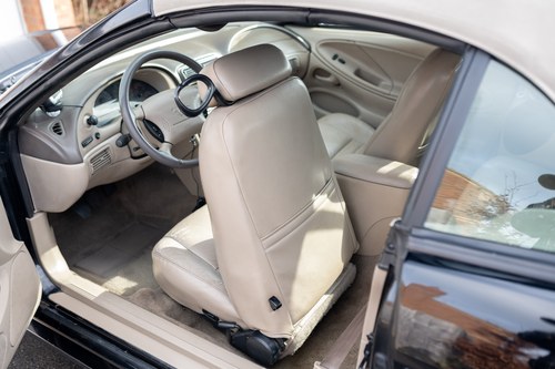 NO RESERVE - 2000 Ford Mustang Convertible (LHD) In vendita (immagine 49 di 223)