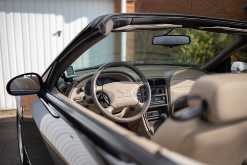 NO RESERVE - 2000 Ford Mustang Convertible (LHD) In vendita (immagine 41 di 223)