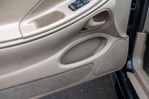 NO RESERVE - 2000 Ford Mustang Convertible (LHD) In vendita (immagine 106 di 223)