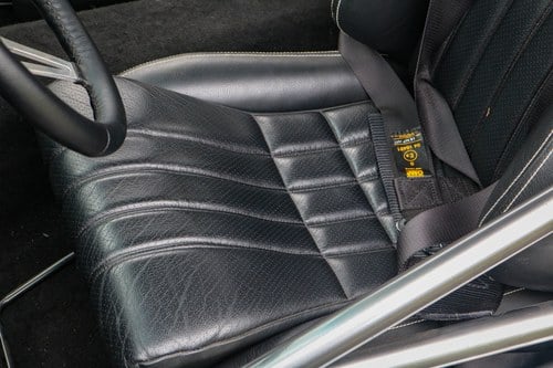 1965 Ford Mustang Fastback 7.0 (Road/Race modified car 700BHP) à venda (imagem 19 de 102)