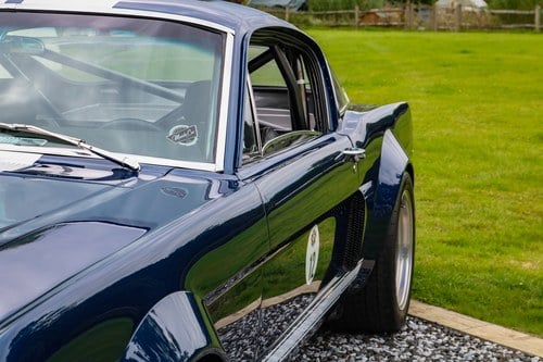 1965 Ford Mustang Fastback 7.0 (Road/Race modified car 700BHP) à venda (imagem 66 de 102)