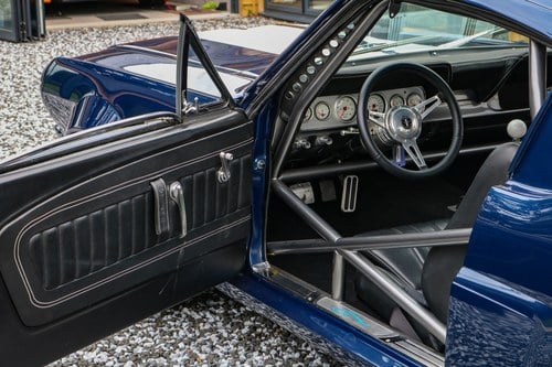 1965 Ford Mustang Fastback 7.0 (Road/Race modified car 700BHP) à venda (imagem 17 de 102)