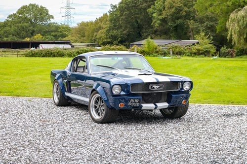 1965 Ford Mustang Fastback 7.0 (Road/Race modified car 700BHP) à venda (imagem 10 de 102)
