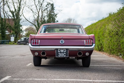 1965 Ford Mustang zum Verkauf (Bild 10 von 176)
