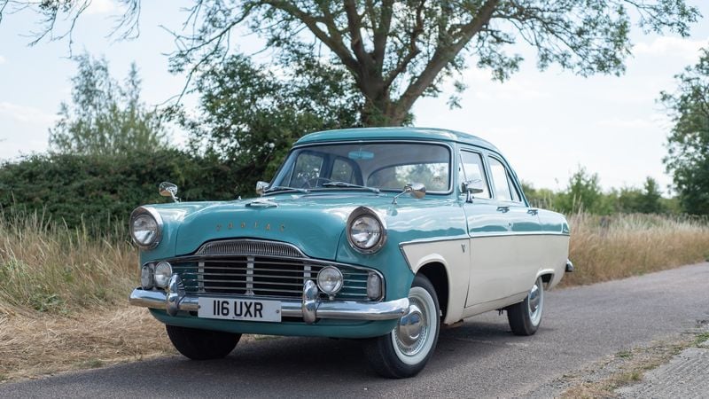 1958 Ford Zodiac Mk.2 For Sale (picture 1 of 141)