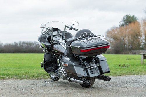 2016 Harley-Davidson Fltruse CVO Road Glide Ultra For Sale (picture 10 of 86)