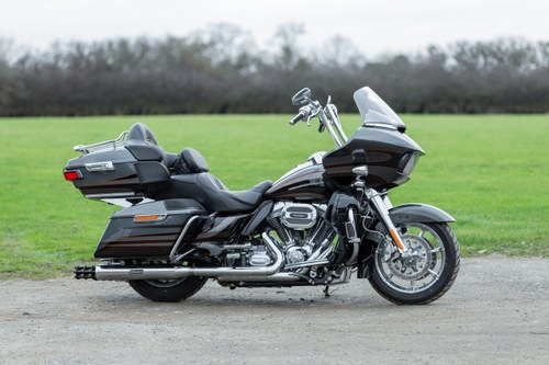 2016 Harley-Davidson Fltruse CVO Road Glide Ultra For Sale (picture 3 of 86)