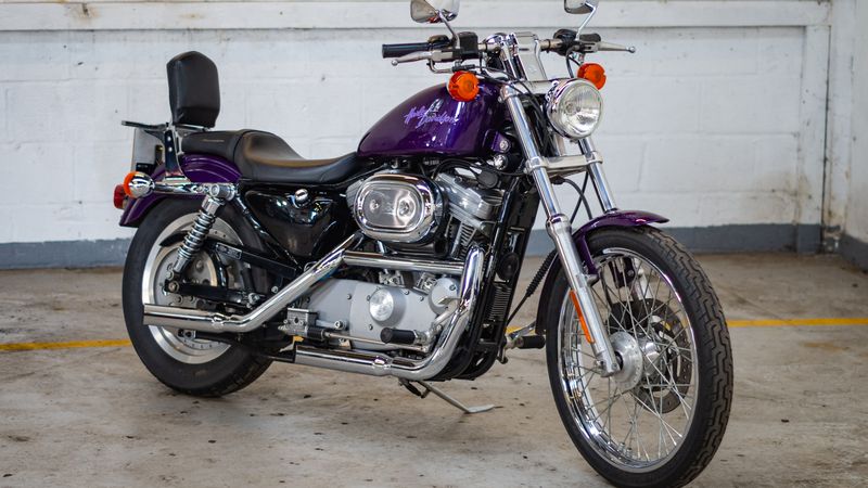 2000 Harley Davidson XL883C Sportster For Sale (picture 1 of 86)