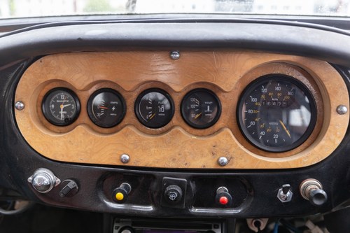 1996 Hindustan Ambassador à vendre (picture 46 of 210)