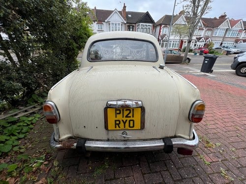 1996 Hindustan Ambassador à vendre (picture 25 of 210)