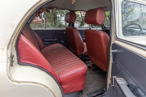 1996 Hindustan Ambassador à vendre (picture 88 of 210)