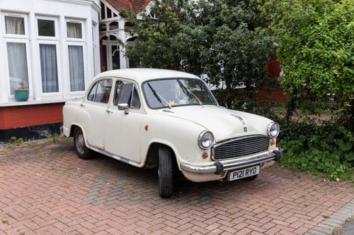 1996 Hindustan Ambassador à vendre (picture 1 of 210)