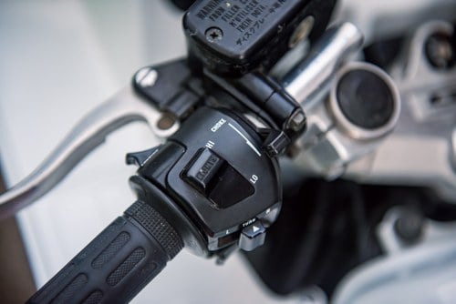 1991 Honda CBR1000F-L Te koop (foto 104 van 129)