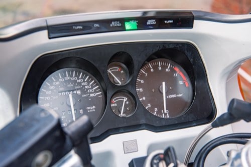 1991 Honda CBR1000F-L Te koop (foto 111 van 129)