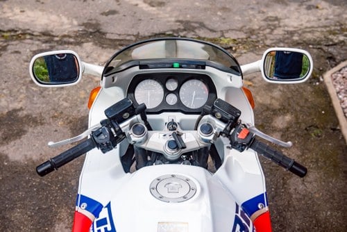 1991 Honda CBR1000F-L Te koop (foto 118 van 129)