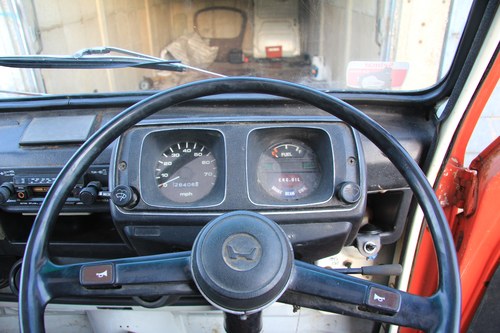 NO RESERVE - 1977 Honda TN360 In vendita (immagine 45 di 188)