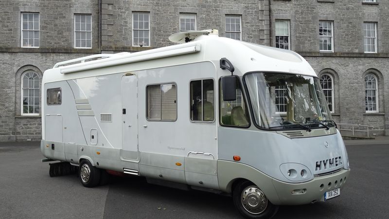 2002 Hymer S820 Motorhome For Sale (picture 1 of 210)
