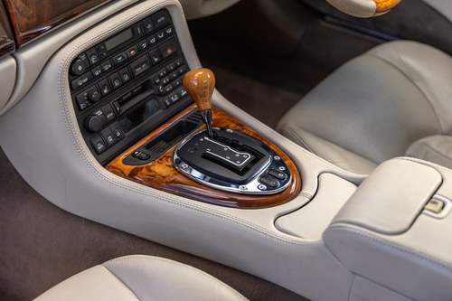 2000 Jaguar XKR Supercharged V8 In vendita (immagine 86 di 217)