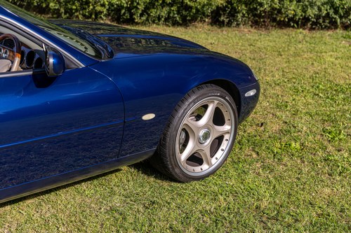 2000 Jaguar XKR Supercharged V8 In vendita (immagine 154 di 217)