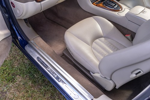 2000 Jaguar XKR Supercharged V8 In vendita (immagine 58 di 217)