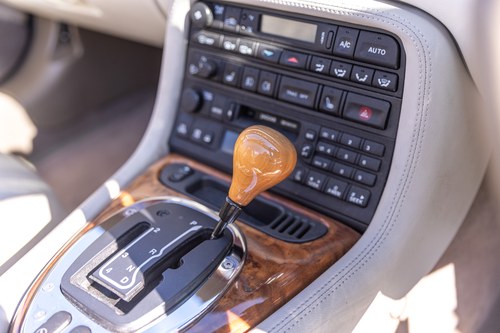 2000 Jaguar XKR Supercharged V8 In vendita (immagine 54 di 217)