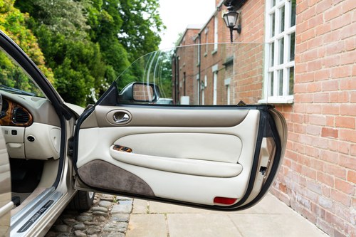 1998 Jaguar XK8 V8 Coupe X100 In vendita (immagine 39 di 77)