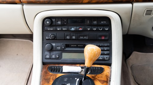 1998 Jaguar XK8 V8 Coupe X100 In vendita (immagine 22 di 77)