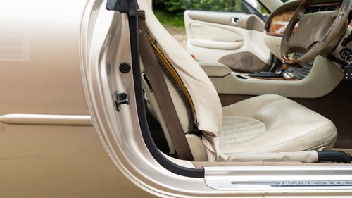 1998 Jaguar XK8 V8 Coupe X100 In vendita (immagine 42 di 77)