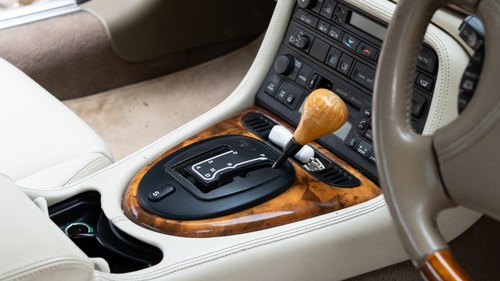 1998 Jaguar XK8 V8 Coupe X100 In vendita (immagine 18 di 77)