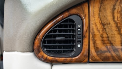 1998 Jaguar XK8 V8 Coupe X100 In vendita (immagine 28 di 77)