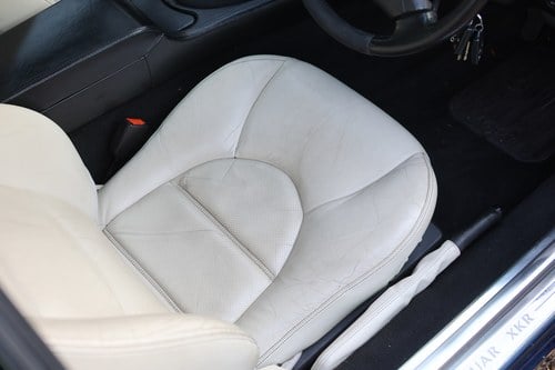 1999 Jaguar X100 XKR Paramount Grand Prix 450 In vendita (immagine 39 di 387)