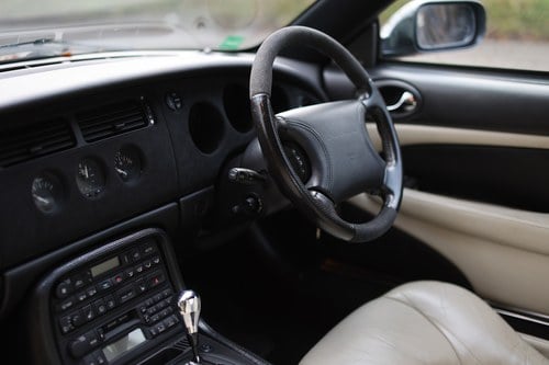 1999 Jaguar X100 XKR Paramount Grand Prix 450 In vendita (immagine 34 di 387)