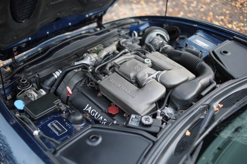 1999 Jaguar X100 XKR Paramount Grand Prix 450 In vendita (immagine 254 di 387)