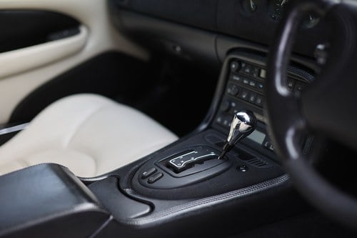 1999 Jaguar X100 XKR Paramount Grand Prix 450 In vendita (immagine 44 di 387)