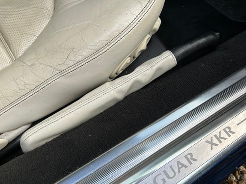 1999 Jaguar X100 XKR Paramount Grand Prix 450 In vendita (immagine 86 di 387)