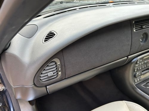 1999 Jaguar X100 XKR Paramount Grand Prix 450 In vendita (immagine 65 di 387)