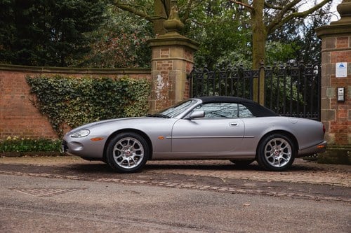 2000 Jaguar XKR Te koop (foto 17 van 176)