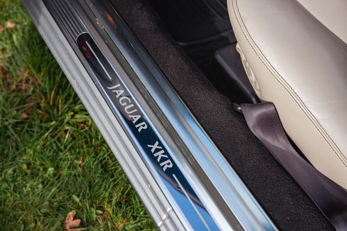 2000 Jaguar XKR Te koop (foto 69 van 176)