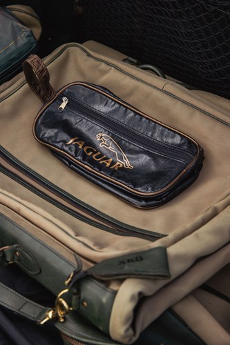 2000 Jaguar XKR Te koop (foto 164 van 176)