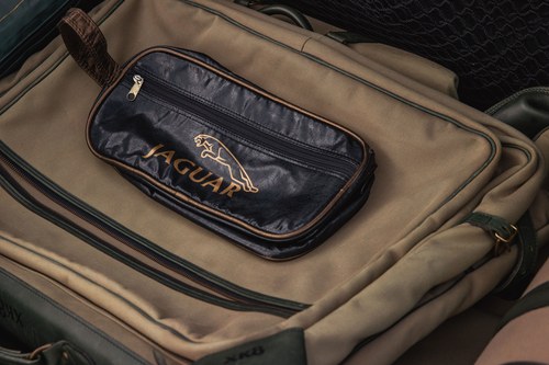 2000 Jaguar XKR Te koop (foto 158 van 176)