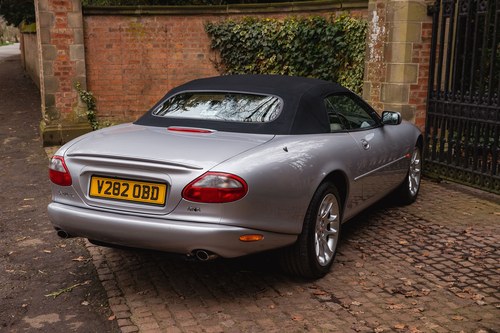 2000 Jaguar XKR Te koop (foto 21 van 176)