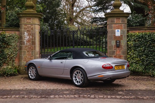 2000 Jaguar XKR Te koop (foto 19 van 176)