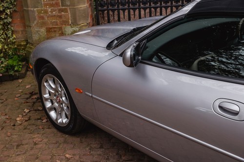 2000 Jaguar XKR Te koop (foto 113 van 176)