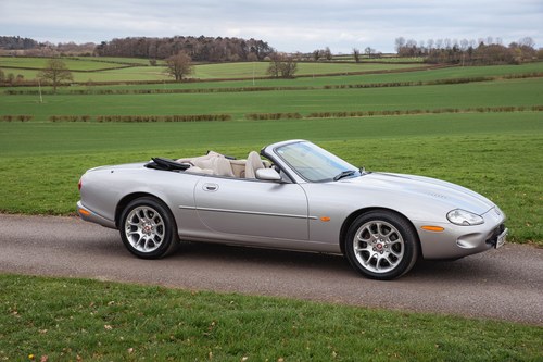 2000 Jaguar XKR Te koop (foto 26 van 176)