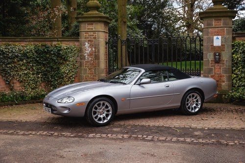 2000 Jaguar XKR Te koop (foto 15 van 176)