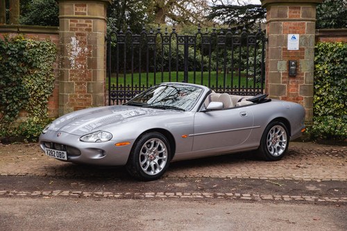 2000 Jaguar XKR Te koop (foto 14 van 176)