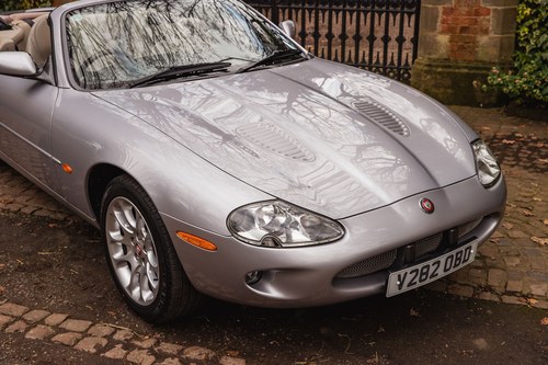 2000 Jaguar XKR Te koop (foto 100 van 176)