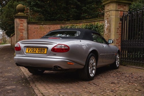 2000 Jaguar XKR Te koop (foto 20 van 176)