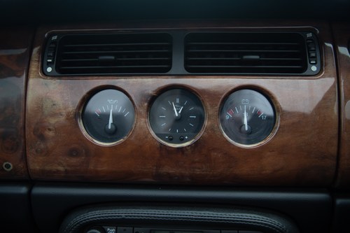 2001 Jaguar XKR Te koop (foto 72 van 149)